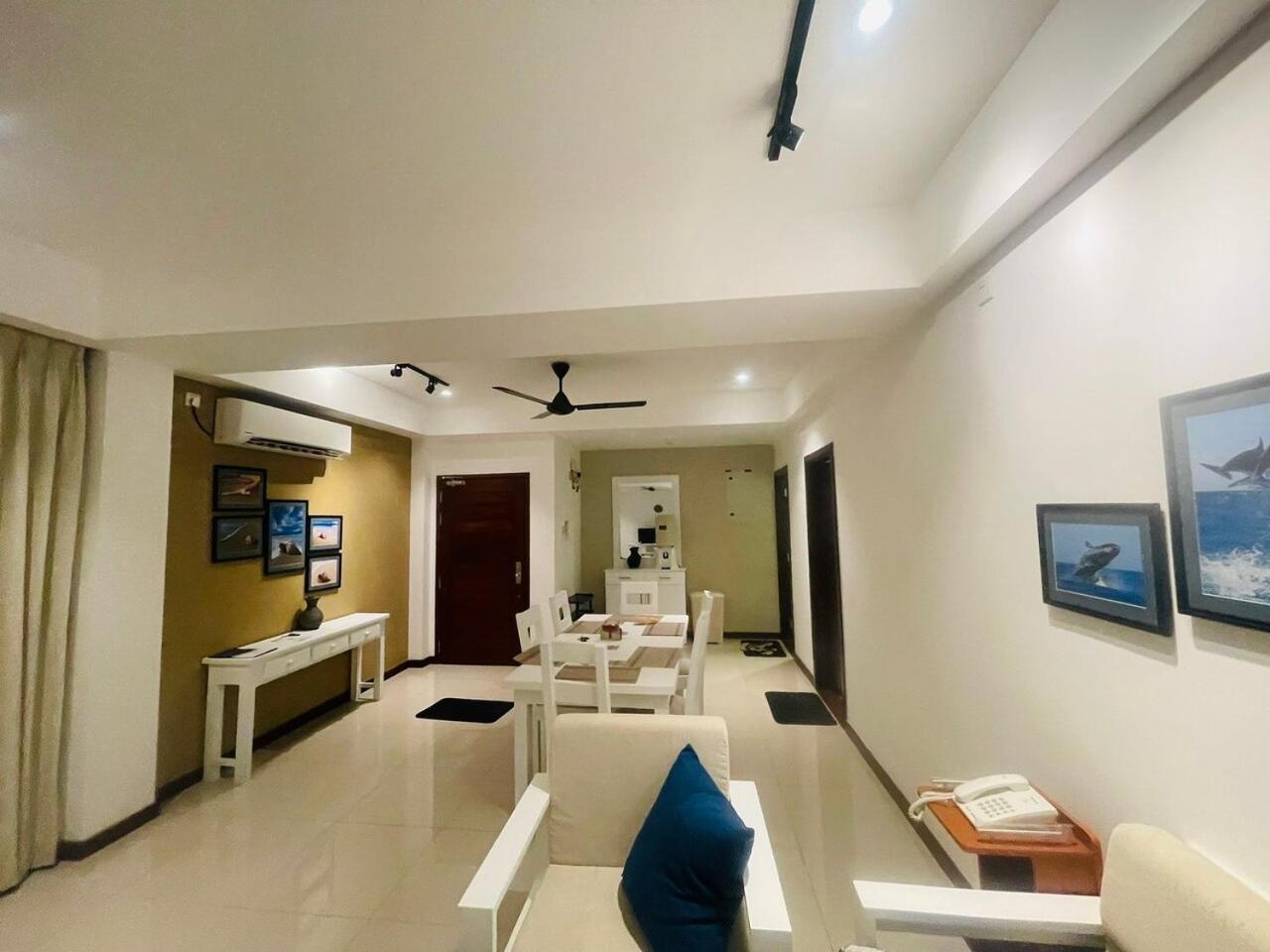 Trincomalee Ocean Front Condos Exteriör bild
