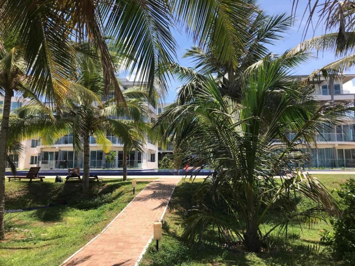 Trincomalee Ocean Front Condos Exteriör bild